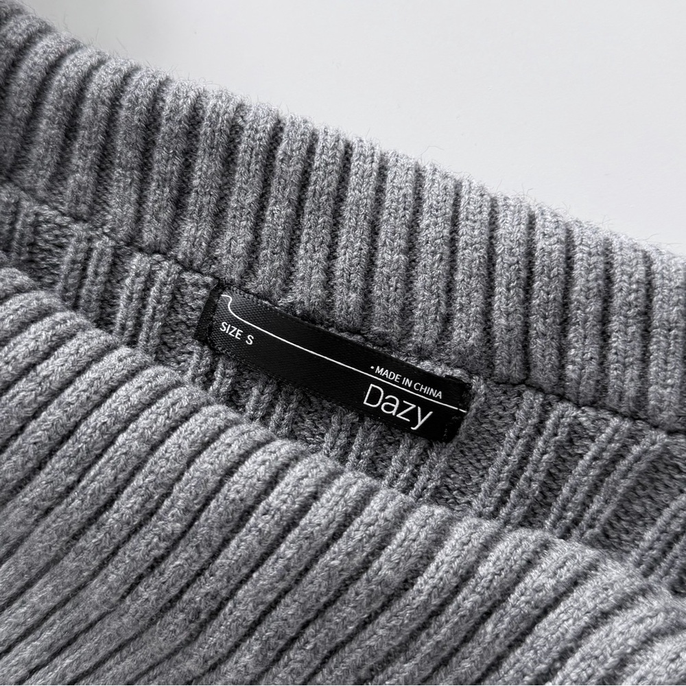 Dazy Ribbed Off Shoulder Knit Sweater Grey Fitted Minimalist Top Size S - Picture 4 of 13